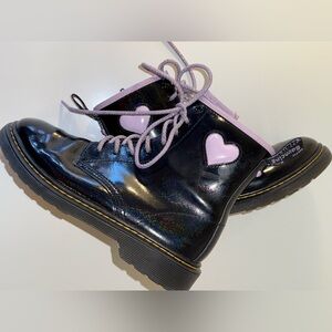 DR MARTENS BLACK GALAXY SHIMMER LEATHER BOOTS SOFTY HEART PURPLE WOMENS SZ 6